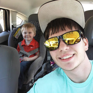 Meet your Posher, Clint